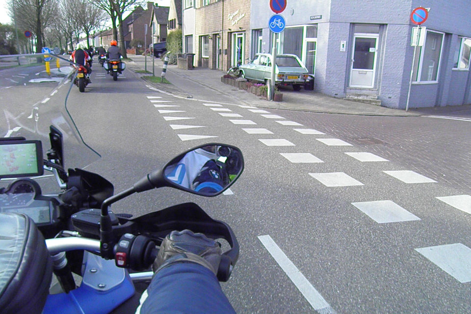 Motorrijbewijspoint Zaandam theorie cursus online